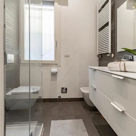 Housmart Massarenti 61 * Bolonia